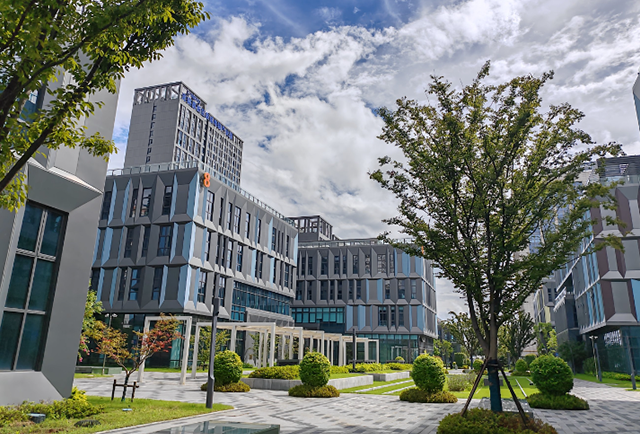 重庆工业地产投资新蓝海——新能源产业园区崛起